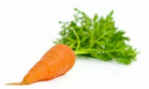 Морковь с зеленым хвостиком